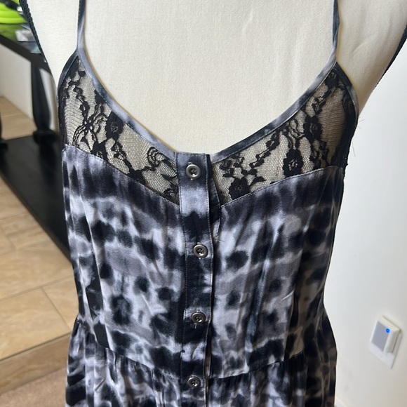 Tye dye and lace maxi dress - Picture 2 of 5